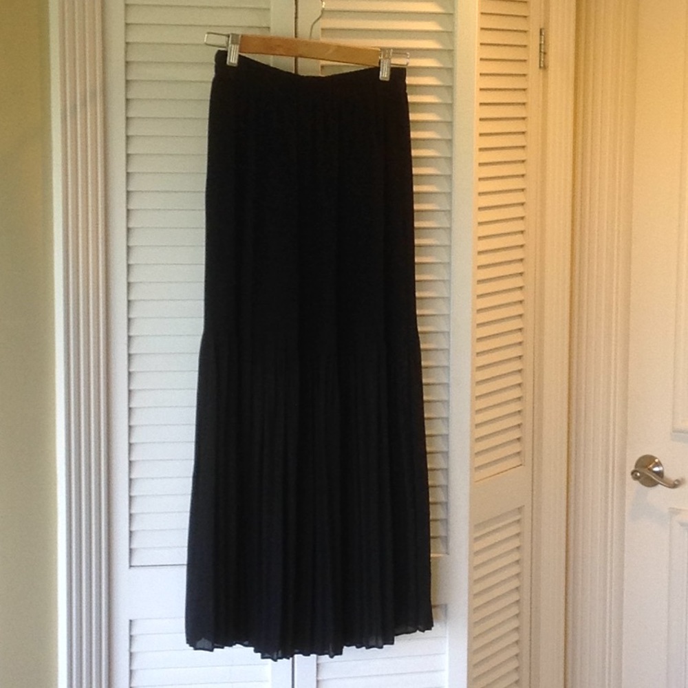 Sooooo Crazy by Rina Rossi Dressy Black Skirt sz L